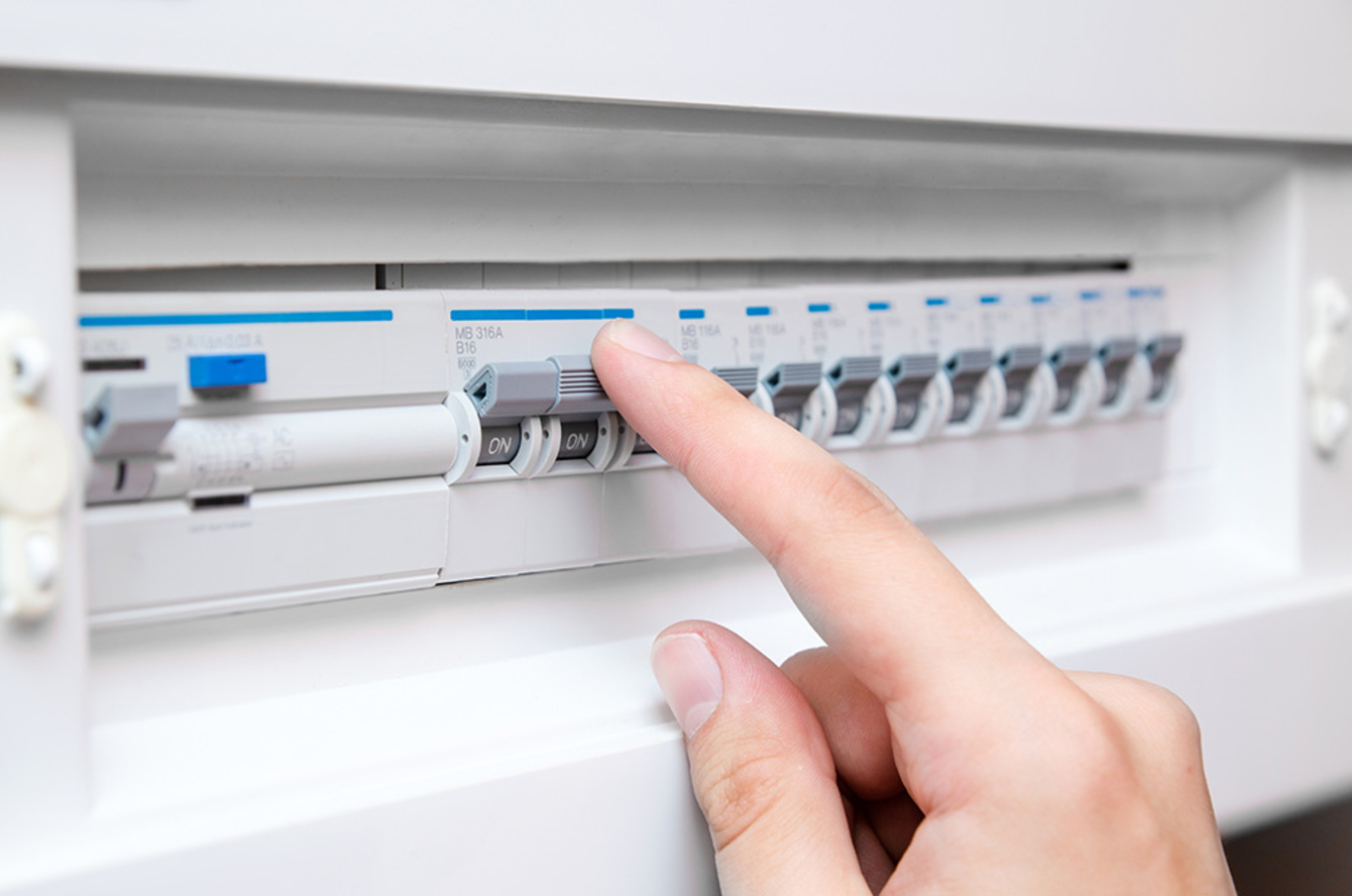 Elektro­installation bei ESR GmbH & Co. KG in Dorfprozelten