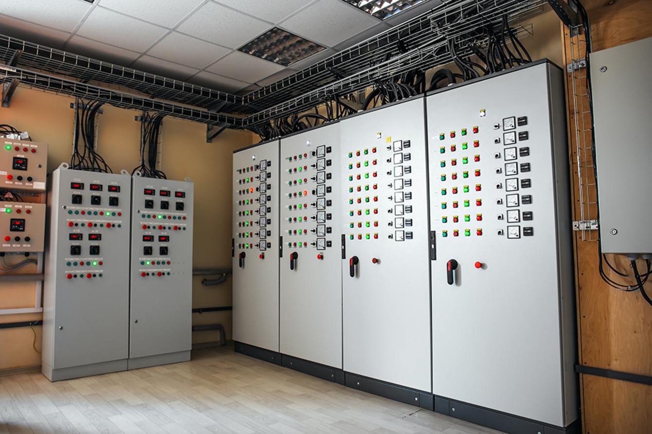 Schalt­anlagen­bau bei ESR GmbH & Co. KG in Dorfprozelten