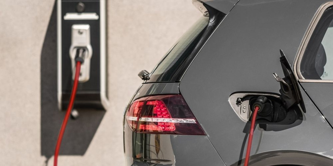 Schutz für E-Mobility bei ESR GmbH & Co. KG in Dorfprozelten